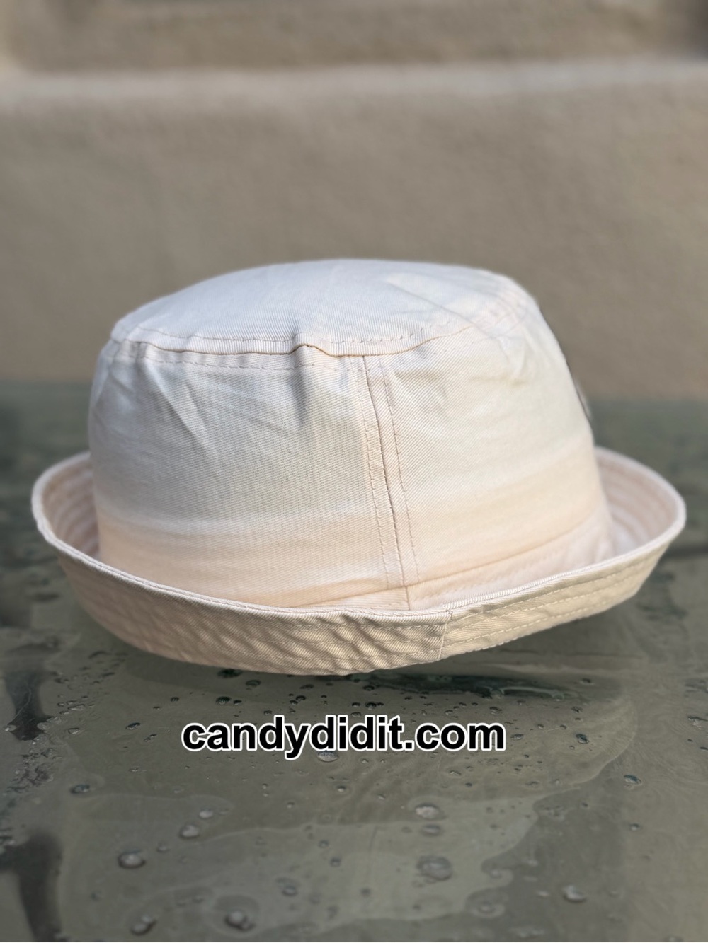 NWT Handmade Gucci Cream Bucket Hat with Heart Logo Patch - Picture 11 of 14
